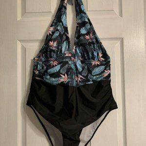SHEIN ONE PIECE HALTER TOP SWIMSUIT BLACK & FLORAL